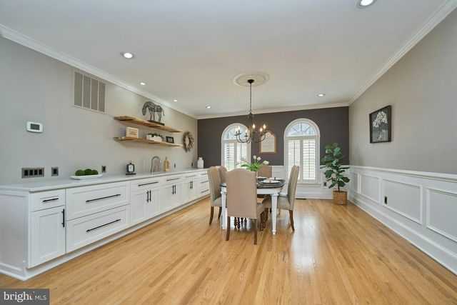 5828 HUNTON WOOD DR, Broad Run, VA 20137