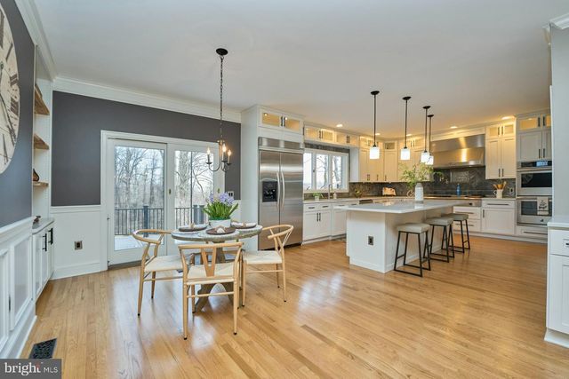 5828 HUNTON WOOD DR, Broad Run, VA 20137