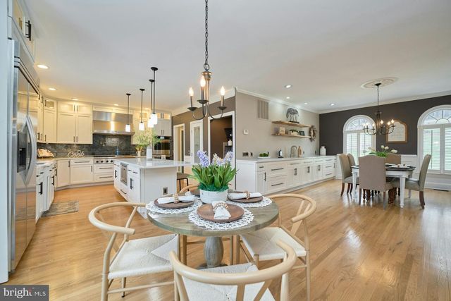 5828 HUNTON WOOD DR, Broad Run, VA 20137