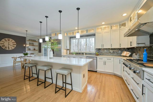 5828 HUNTON WOOD DR, Broad Run, VA 20137