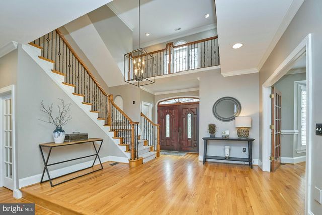 5828 HUNTON WOOD DR, Broad Run, VA 20137