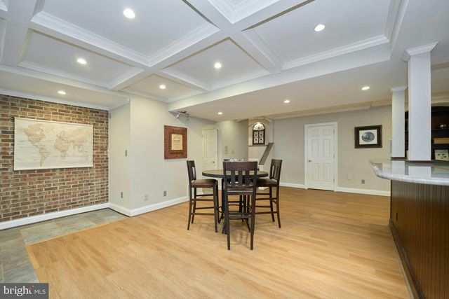 5828 HUNTON WOOD DR, Broad Run, VA 20137