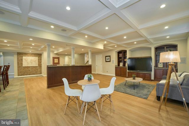 5828 HUNTON WOOD DR, Broad Run, VA 20137