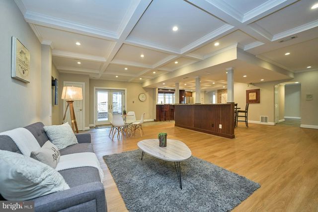 5828 HUNTON WOOD DR, Broad Run, VA 20137