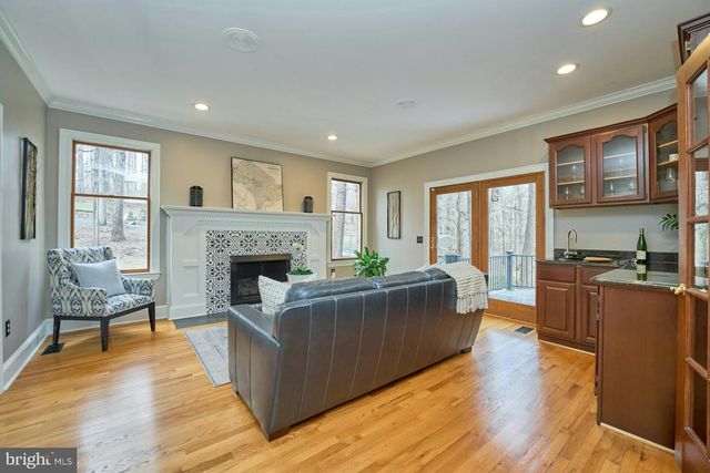 5828 HUNTON WOOD DR, Broad Run, VA 20137