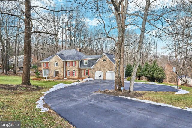 5828 HUNTON WOOD DR, Broad Run, VA 20137