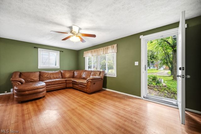 633 Vermont Drive, Lorain, OH 44052