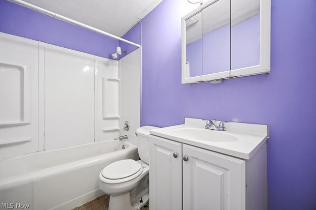 633 Vermont Drive, Lorain, OH 44052