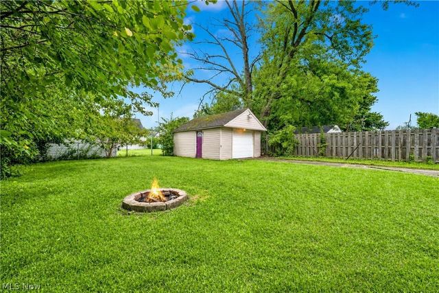 633 Vermont Drive, Lorain, OH 44052