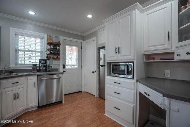 4809 Southern Pkwy, Louisville, KY 40214