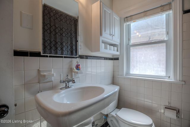 4809 Southern Pkwy, Louisville, KY 40214