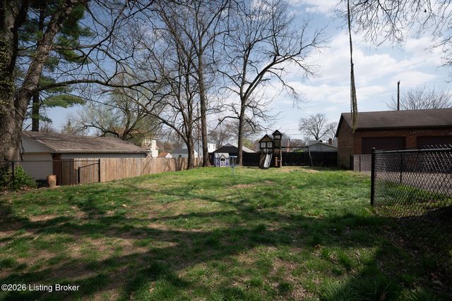 4809 Southern Pkwy, Louisville, KY 40214