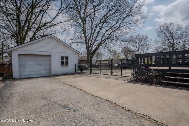 4809 Southern Pkwy, Louisville, KY 40214