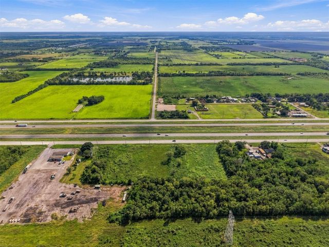 15605 Highway 6, Santa Fe, TX 77517