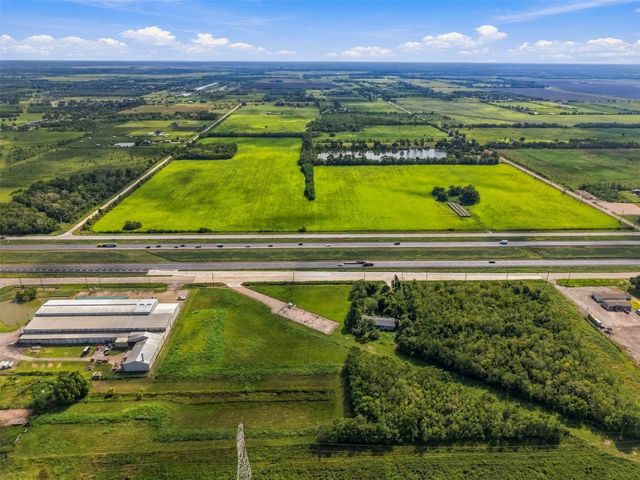 15605 Highway 6, Santa Fe, TX 77517