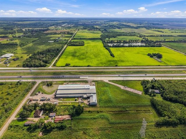 15605 Highway 6, Santa Fe, TX 77517