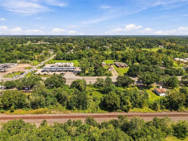 15605 Highway 6, Santa Fe, TX 77517