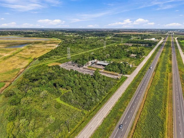 15605 Highway 6, Santa Fe, TX 77517