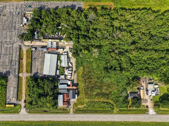 15605 Highway 6, Santa Fe, TX 77517