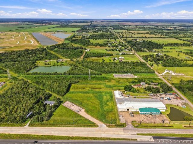 15605 Highway 6, Santa Fe, TX 77517
