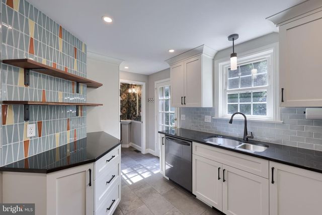 978 PLEASURE RD, Lancaster, PA 17601