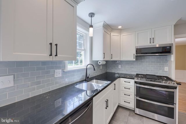 978 PLEASURE RD, Lancaster, PA 17601