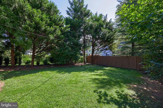 978 PLEASURE RD, Lancaster, PA 17601