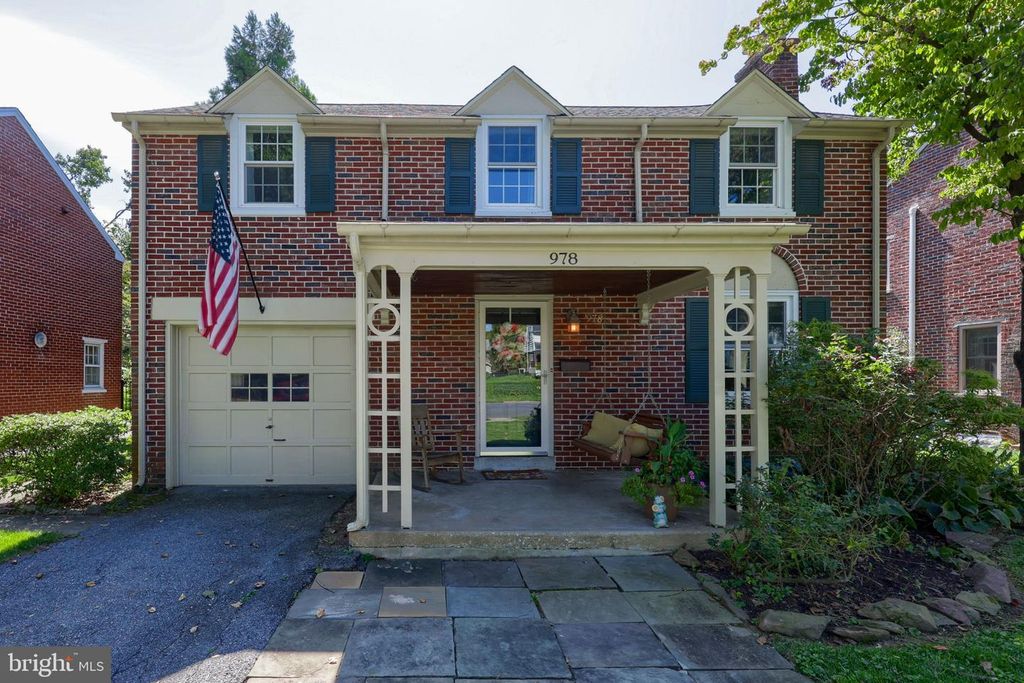 978 PLEASURE RD, Lancaster, PA 17601