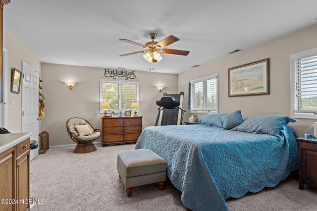 221 Lawrence Road, Beaufort, NC 28516