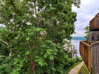 9369 S Pointe LaSalles Drive, Bloomington, IN 47401