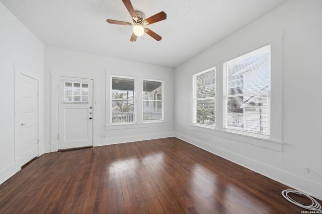 141 E Woodlawn Ave, San Antonio, TX 78212