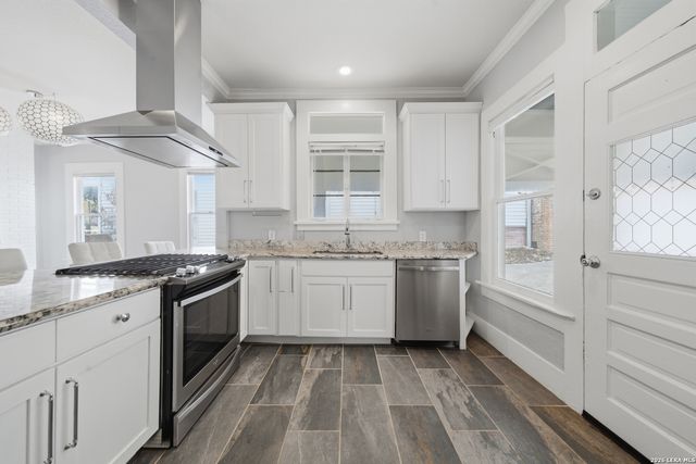 141 E Woodlawn Ave, San Antonio, TX 78212