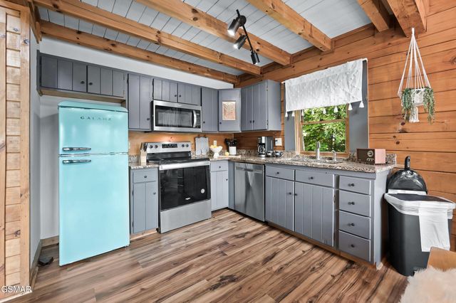 1114 Ski View Lane, Sevierville, TN 37876