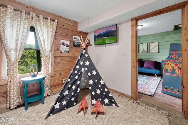 1114 Ski View Lane, Sevierville, TN 37876