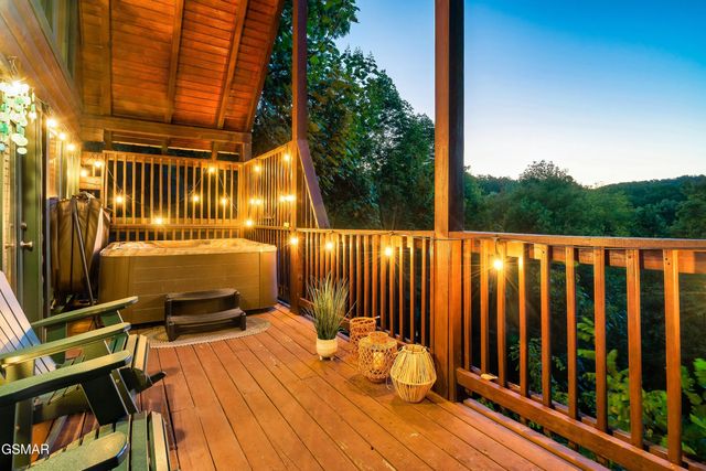 1114 Ski View Lane, Sevierville, TN 37876