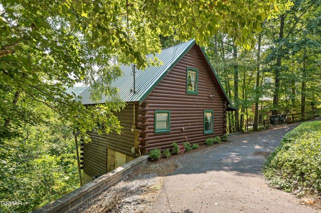 1114 Ski View Lane, Sevierville, TN 37876