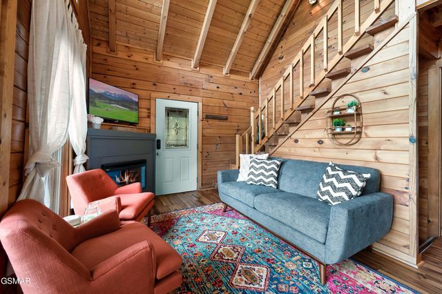 1114 Ski View Lane, Sevierville, TN 37876