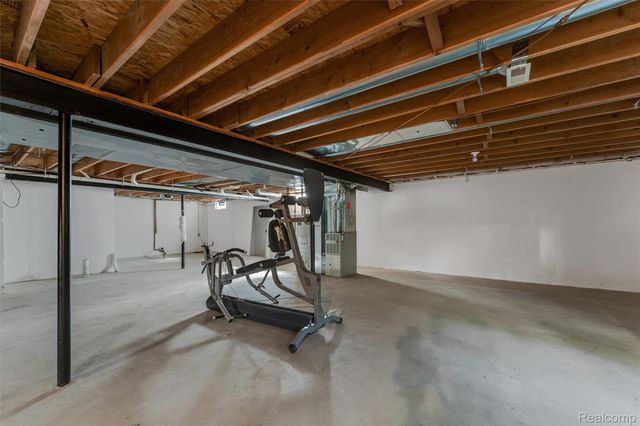 3120 Point Of The Woods Drive, West Bloomfield Charter Township, MI 48324