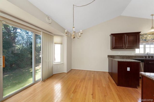 3120 Point Of The Woods Drive, West Bloomfield Charter Township, MI 48324