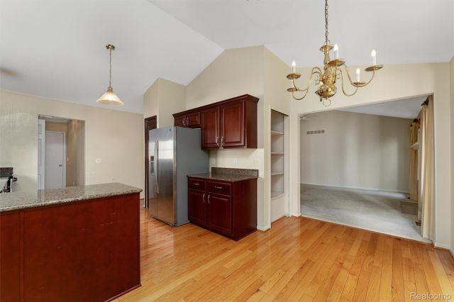 3120 Point Of The Woods Drive, West Bloomfield Charter Township, MI 48324