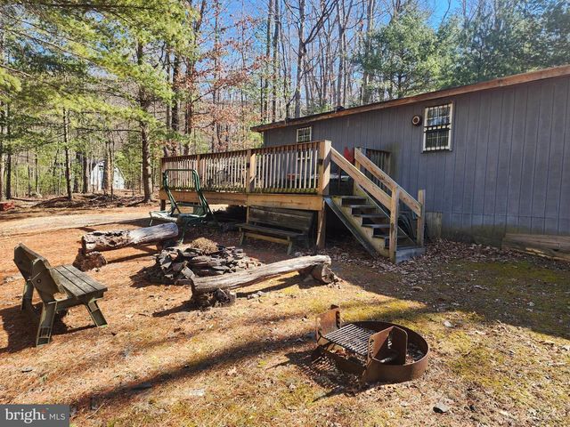 1080 COVE MOUNTAIN RD, Mathias, WV 26812