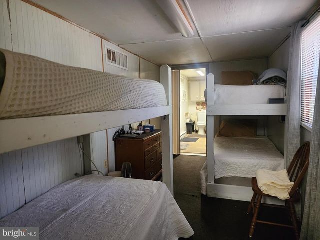 1080 COVE MOUNTAIN RD, Mathias, WV 26812