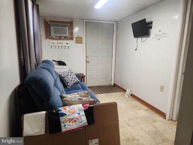 1080 COVE MOUNTAIN RD, Mathias, WV 26812