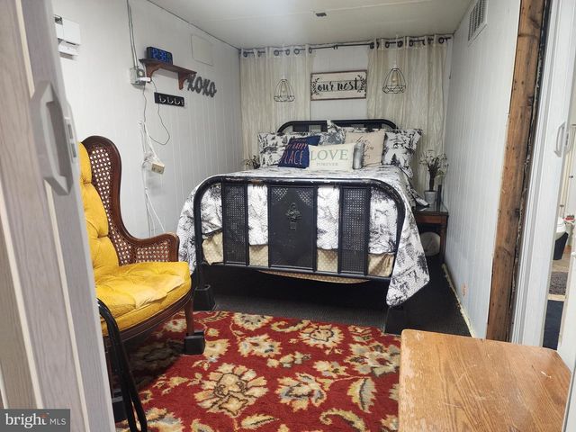 1080 COVE MOUNTAIN RD, Mathias, WV 26812