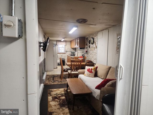 1080 COVE MOUNTAIN RD, Mathias, WV 26812