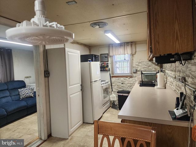 1080 COVE MOUNTAIN RD, Mathias, WV 26812