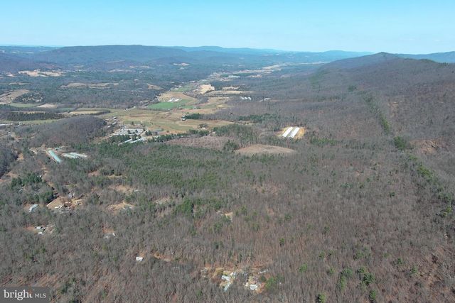 1080 COVE MOUNTAIN RD, Mathias, WV 26812