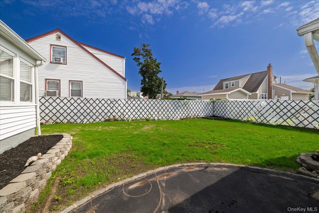 1128 Braxton Street, Uniondale, NY 11553