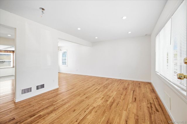 1128 Braxton Street, Uniondale, NY 11553