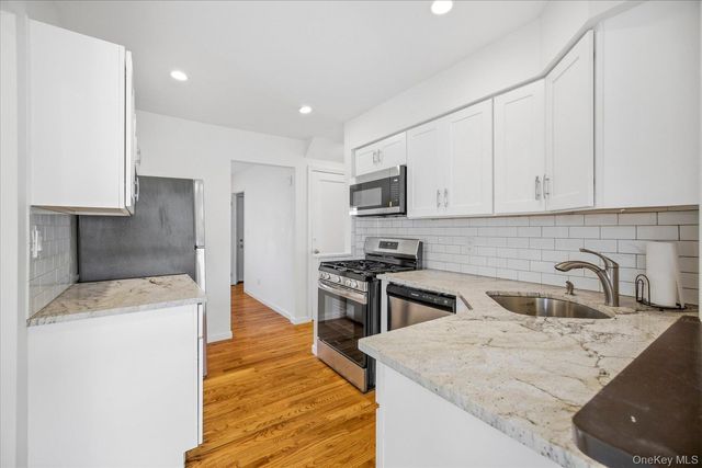 1128 Braxton Street, Uniondale, NY 11553